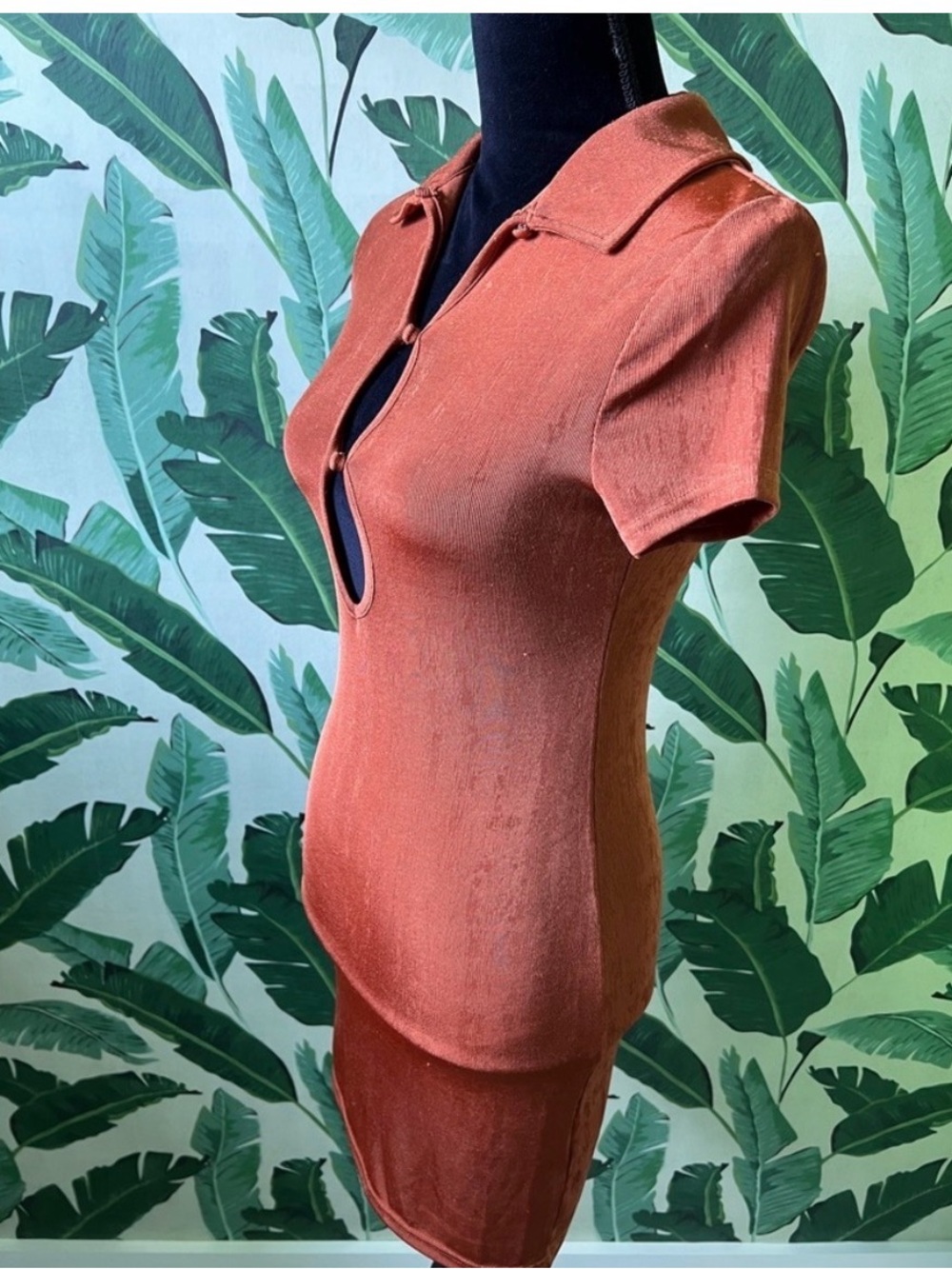 Urban Outfitters Christy Keyhole Cut-Out Mini Dress Wet Look Orange S NWT - Picture 12 of 15